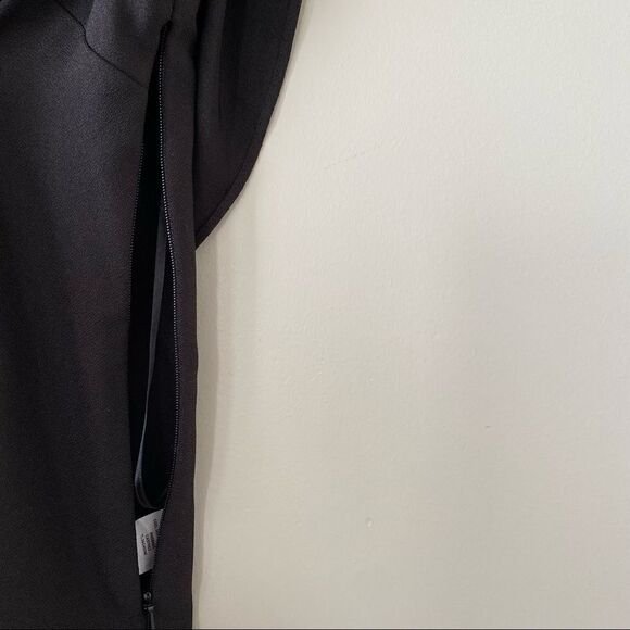 Leith-Off Shoulder Tiered V Neck Bustier Top (Small) - Picture 7 of 10